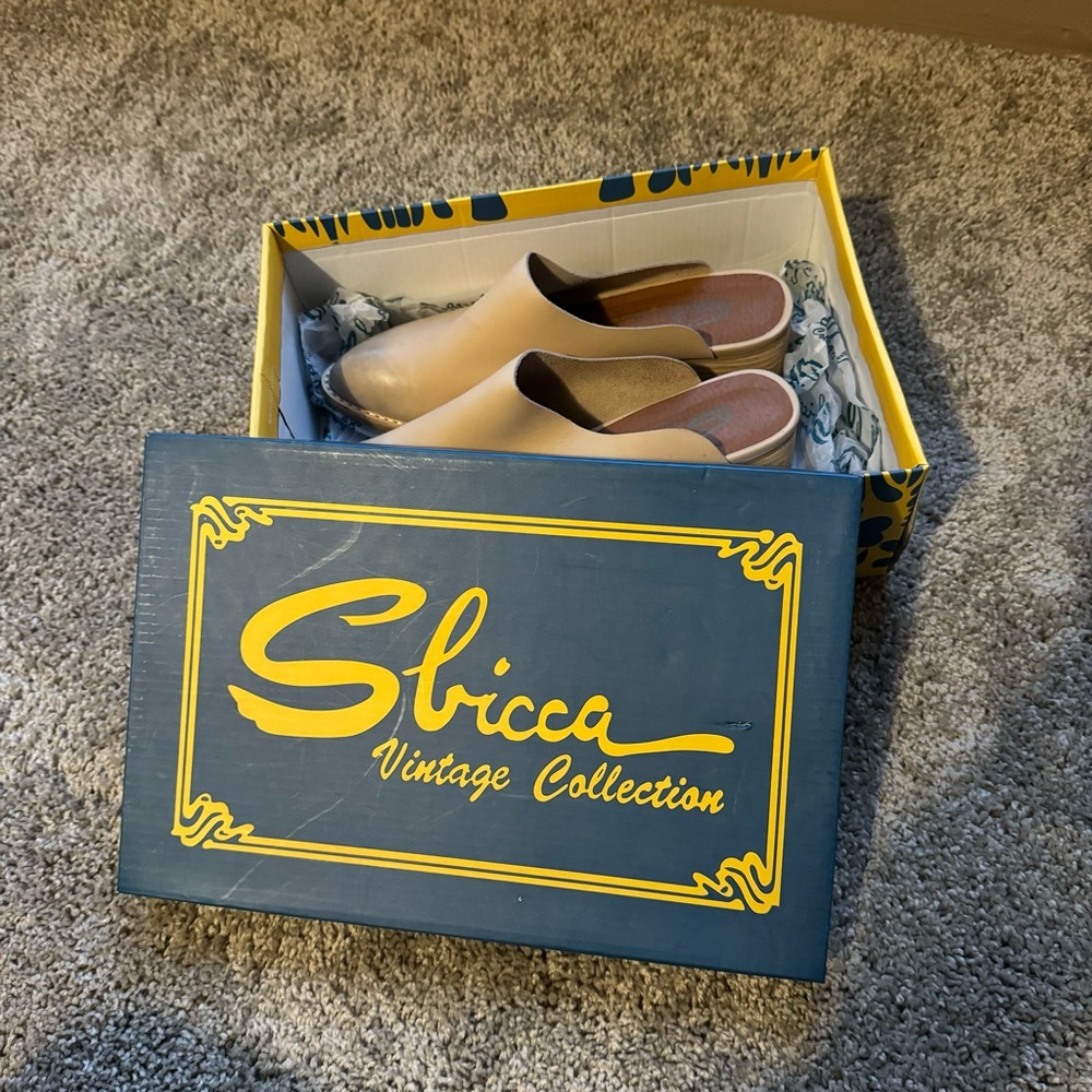 Sbicca leather mules size 8